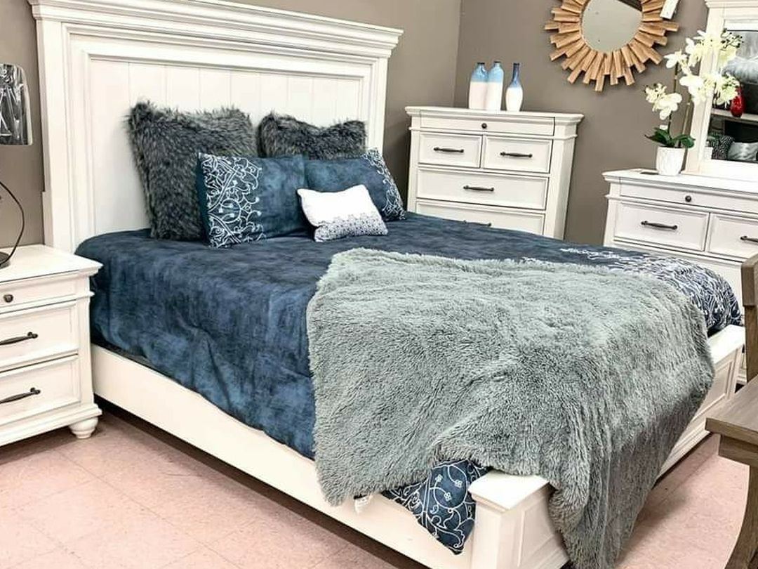 Kanwyn Whitewash Panel Bedroom Set ✔ Queen And King Bed Frame