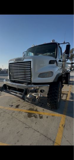 2012 Freightliner 6x6