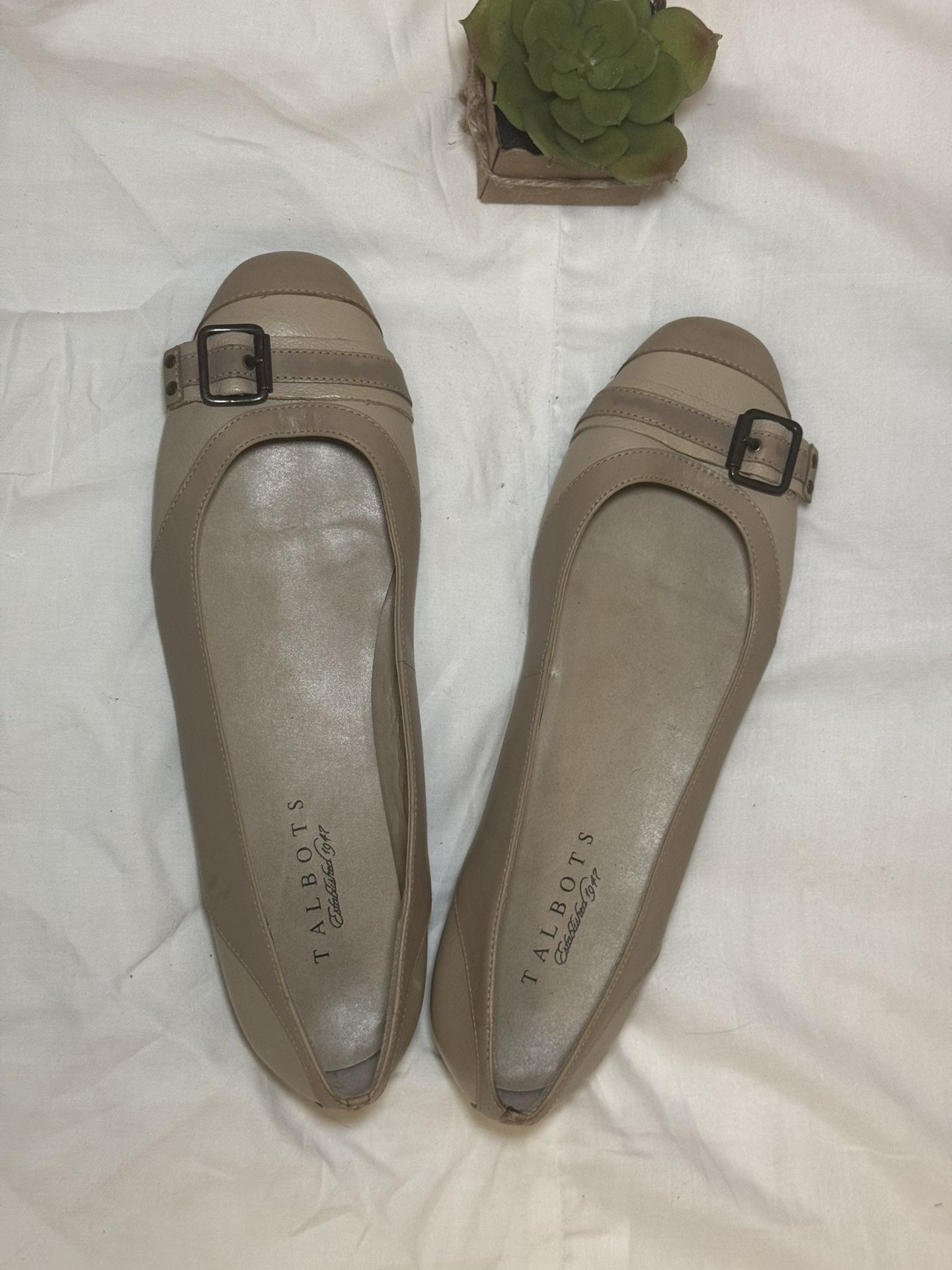 Talbots Cream Flats