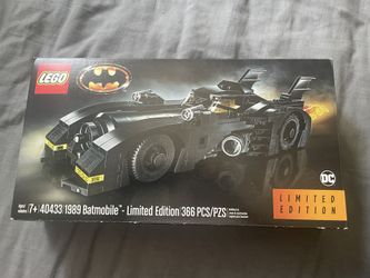 Batmobile Limited Edition LEGO 40433 Batman