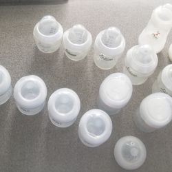 Variety Of Baby Bottles MAM Avent Latch Munchkin Tommee Tippee