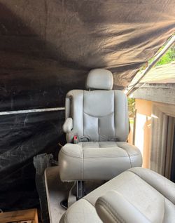 Yukon Denali xl ( rear seats)