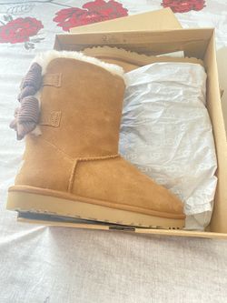 UGG