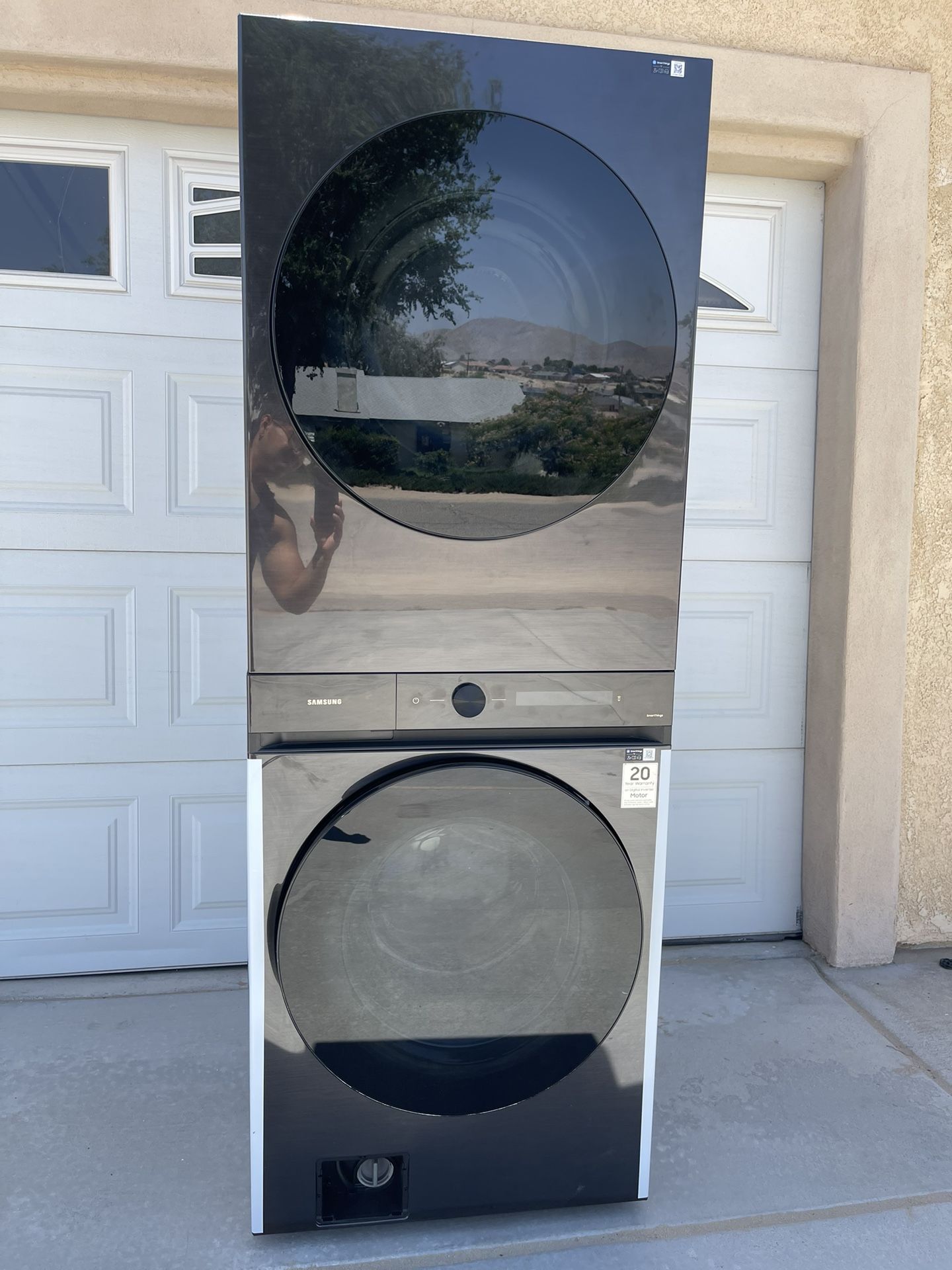 Samsung Bespoke Single Unit Al Laundry Hub 4.6 cu. ft. Washer with 7.6 cu. ft. ELECTRIC Dryer in Bru