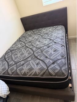 Bed  And mattress queen size