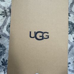 brand new uggs size 7