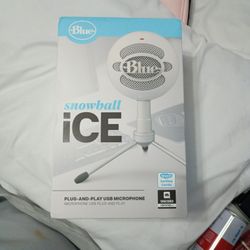 Snowball Ice Blue Microphone