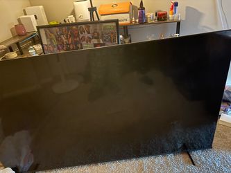 Hisense 75in tv Roku