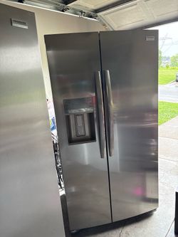 Frigidaire Gallery Side by side Refrigerator