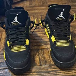 Jordan 4 retro thunder 