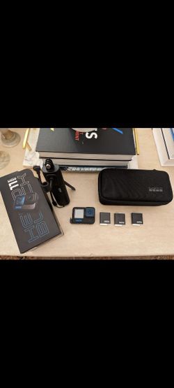 GoPro HERO 11 + w/ Volta Wand