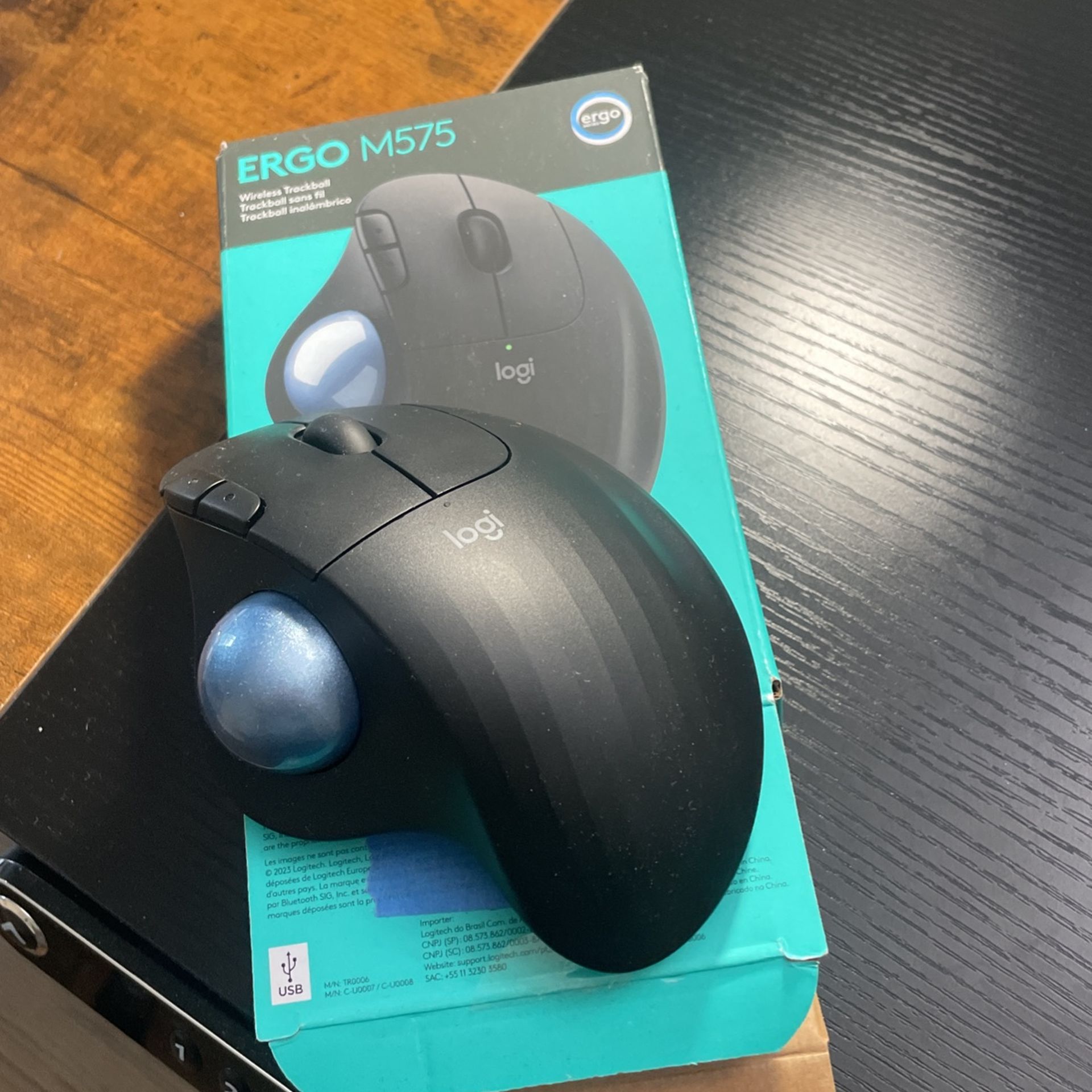 Ergo M575 Wireless Mouse