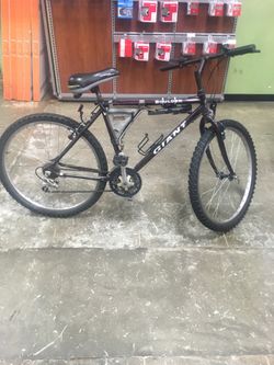 Giant boulder mountain bike works perfectly 100 for Sale in Raleigh NC OfferUp