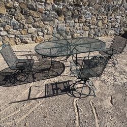 Antique Patio Set Of 5 Piece Heavy Weight Metal, Sell As Is, West 79912
