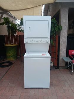 Washer And Gas Dryer Stakable De 27