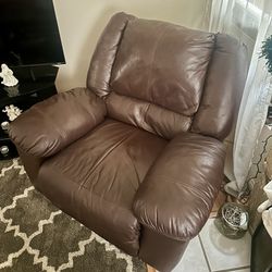 Leather Recliner Chair – Great Condition