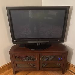 42” Hitachi Plasma Tv