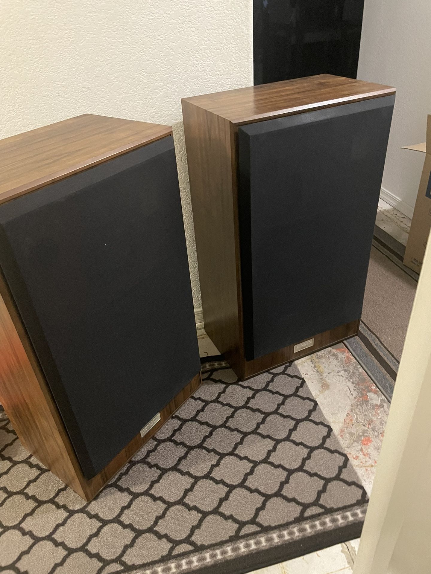 Jensen Home Box Speakers