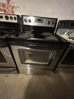 Whirlpool Stove On Good Working Condition