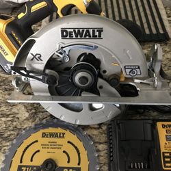 Dewalt Circular Saw 