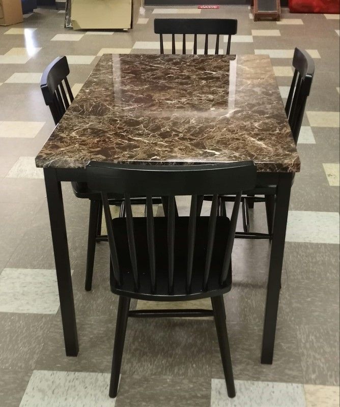 BRAND NEW
Roundhill Noyes Metal 5 Piece Dining Set with Laminated Faux Marble Top