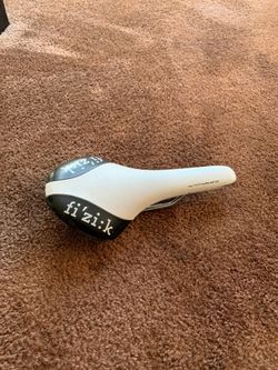 Fi’zi:k bike seat $35 OBO