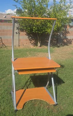 Desk with Weels