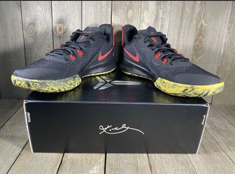 Kobe Bryant mamba shoes 2020 new size 8,8.5.9