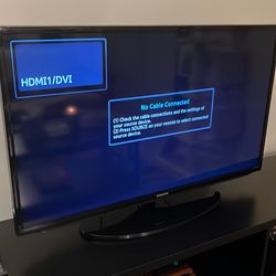40” TV