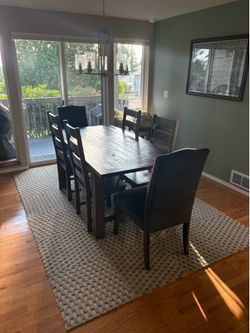 World Market Dining Room Table and Chairs - Excellent Condition