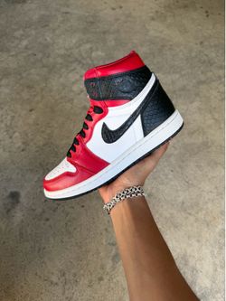 Jordan 1 High W “Satin Snake Chicago” Size 5Y/6.5W