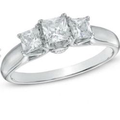 14K White Gold Diamond Engagement Ring