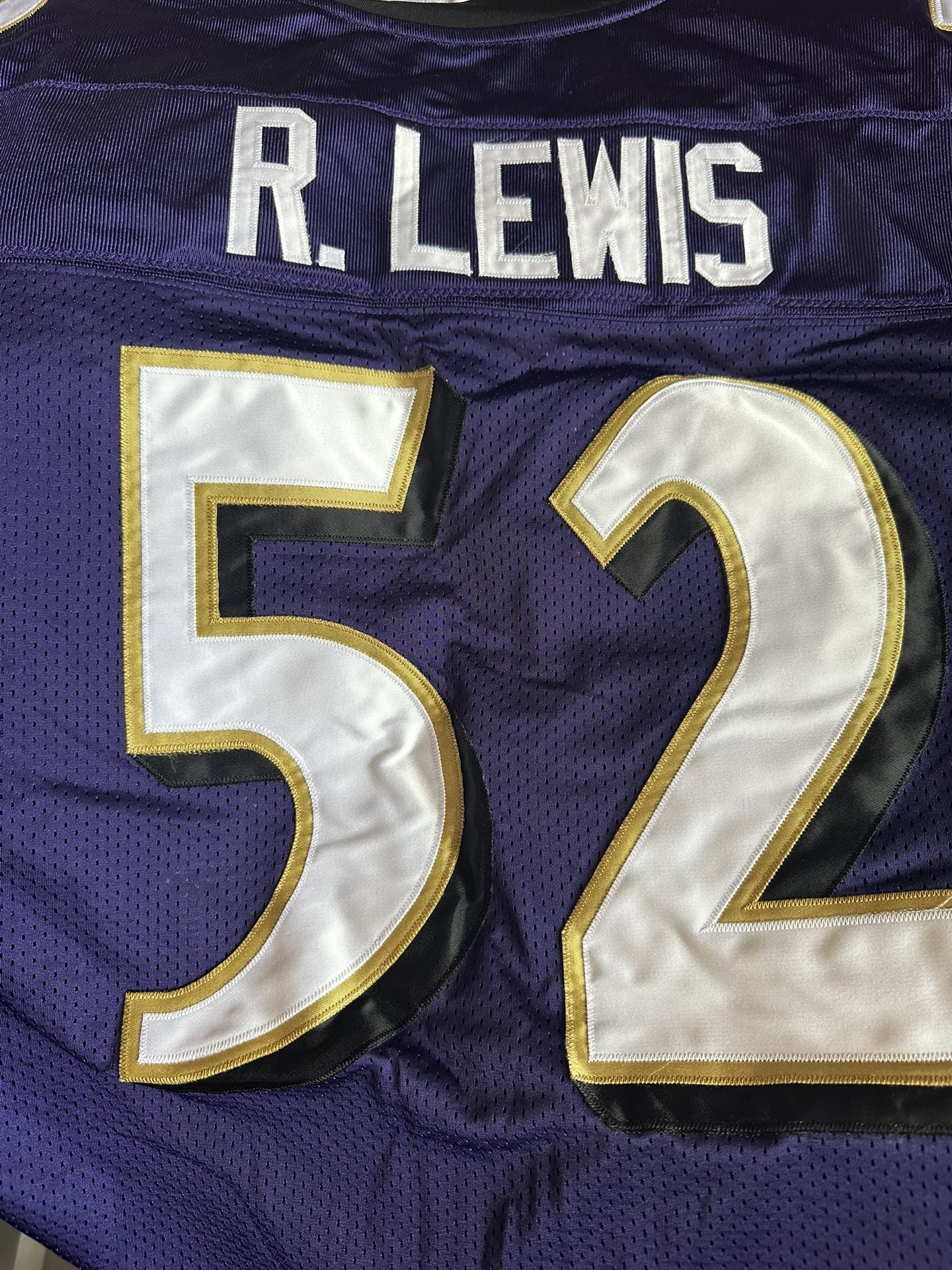 J.Lewis 