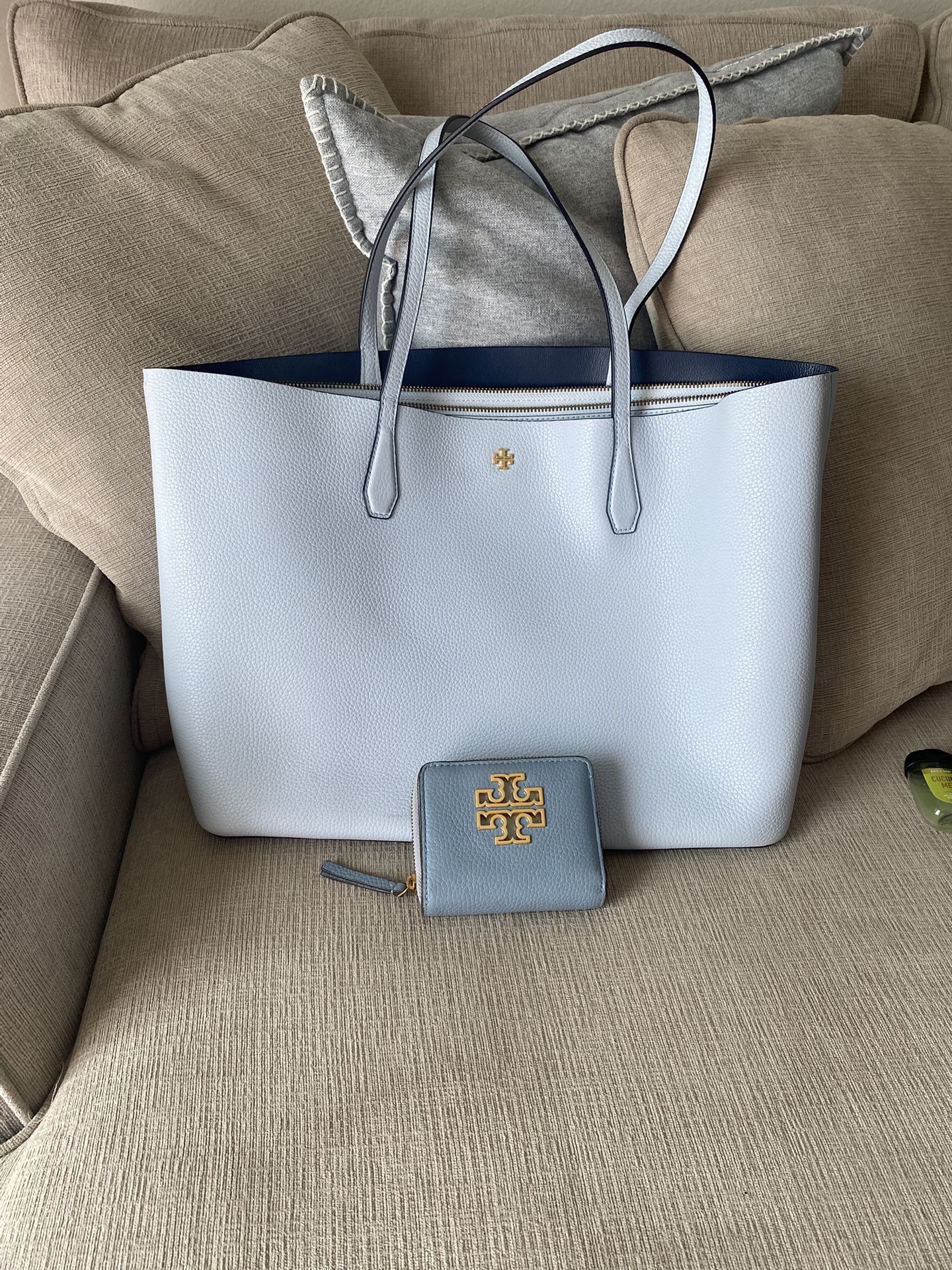 Tory Burch Shoulder Tote And Wallet