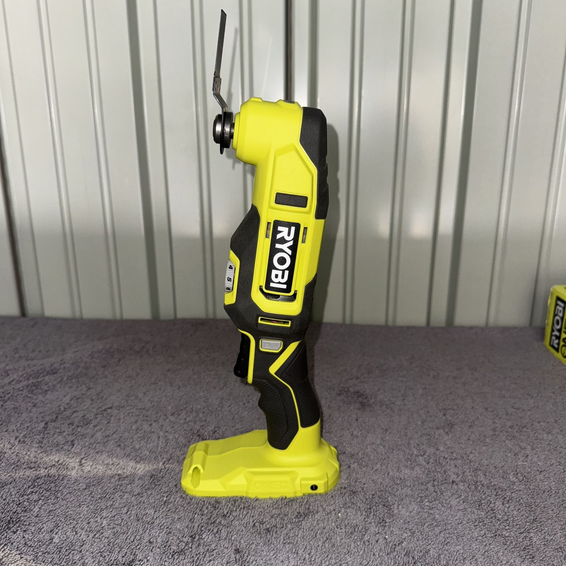 RYOBI ONE+ 18V Cordless Oscillating Multi-Tool (Tool Only)