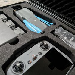 DJI Air 3 Fly More Combo Camera Drone