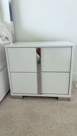 2 white high gloss nightstands and dresser