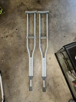 Push-Button Aluminum Crutches Adjustable Height
