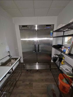 Everest Refrigerator frezzer combo