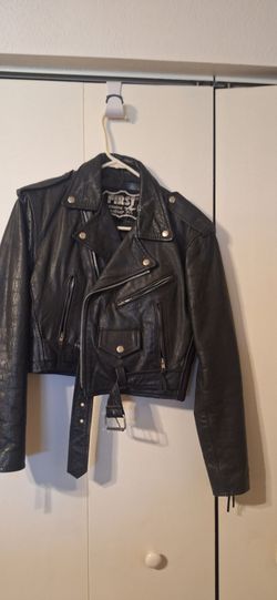 Small midwaste leather jacket
