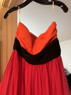 DRESS FOR SALE GOOD FOR PROM OR HOMECOMING