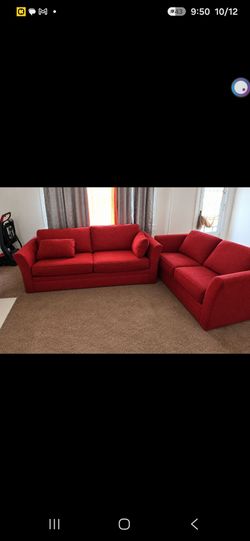 ❤️ RED SOFA BED & MATCHING LOVESEAT FOR SALE! ❤️
