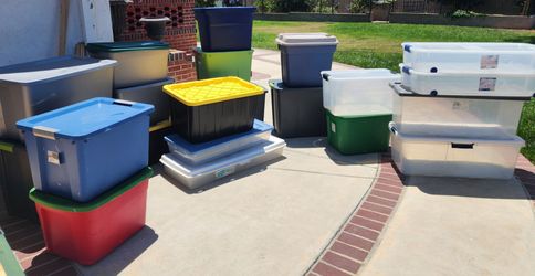 Storage containers