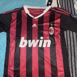 Size Small Ac Milan 2009-2010 Ronaldinho Jersey