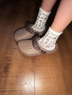 Echo clog crocs