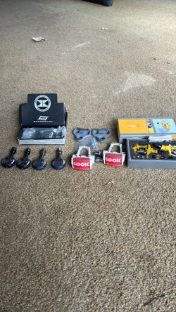 Road bike pedals