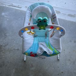 Barely Used Vibrating Baby Bouncer