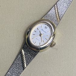 🔲.    BEAUTIFUL WOMENS WATCH 