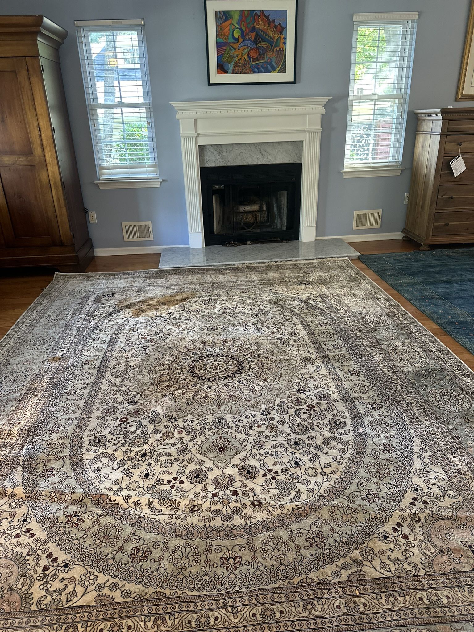 Authentic Kashkuli Persian Rug – Hand Knotted Wool Neutral Medallion Design