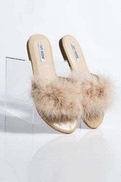 Cape Robbin Feather Slides US women size 9